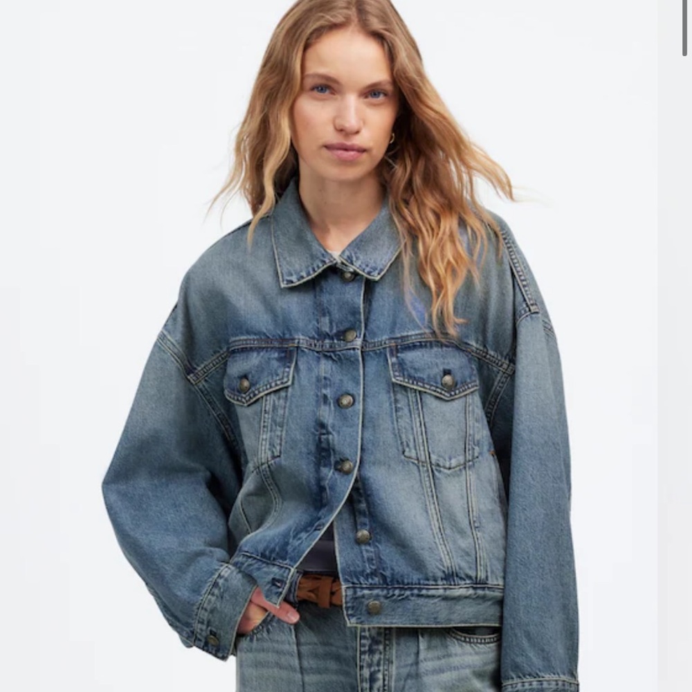 Madewell Relaxed Crop Jean Trucker Jacket in Billings Wash size Medium